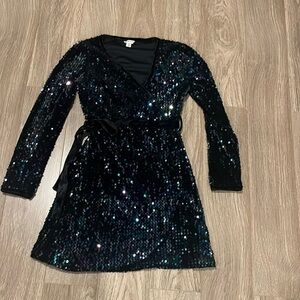 Habitual Raven girls wrap sequined dress size 12 Like new!